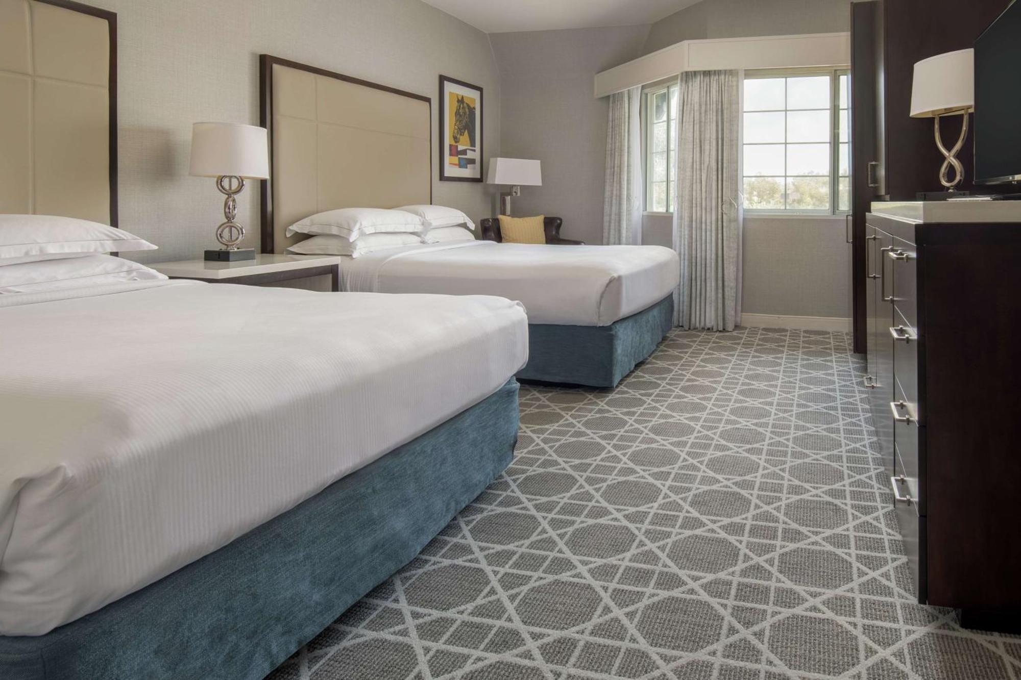 Hilton San Diego/Del Mar Exterior photo
